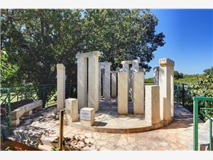 Ubytovanie s bazénom Modrá Istria,Rezervujte  Universe Od 43 €